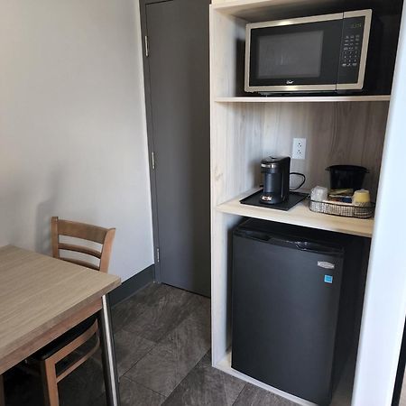 Razoolies Inn Stephenville 客房 照片